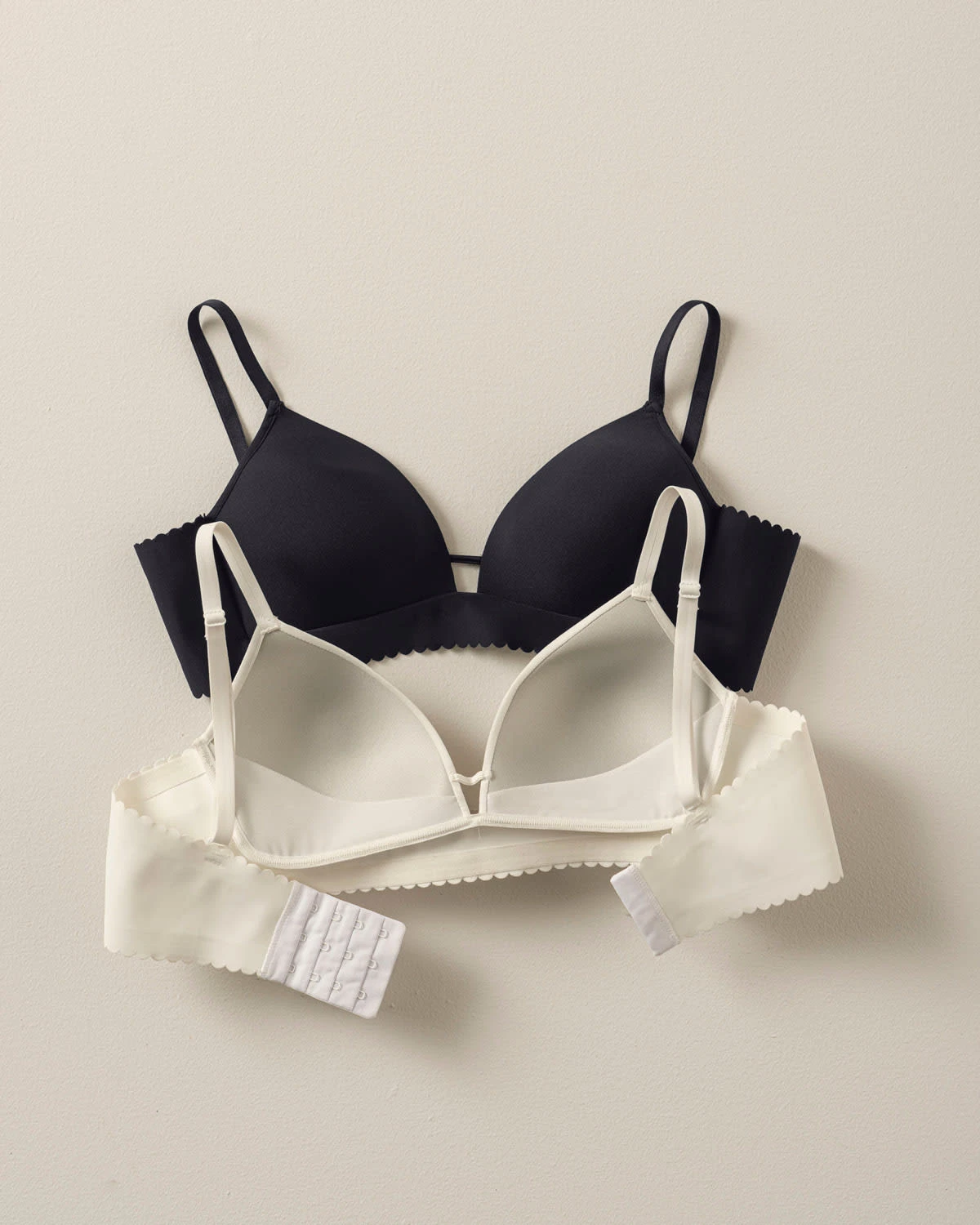 Plunge Wireless Scalloped Trim Bra The Perfect Comfort Bra 9 Plunge Wireless Scalloped Trim Bra The Perfect Comfort Bra - Image 7