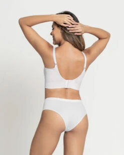 High-Tech Seamless Mid-Rise Cheeky Knicker 28 High-Tech Seamless Mid-Rise Cheeky Knicker -Leonisa Sale Store 092030 000 1200X1500 3