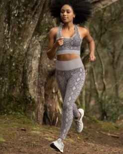 Reversible High-tech Seamless Sports Bra -Leonisa Sale Store 195369 750 1200X1500 5