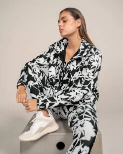 Quick Dry Active Jacket With Front Pocket 11 Quick Dry Active Jacket With Front Pocket -Leonisa Sale Store 195404 016 1200X1500 5