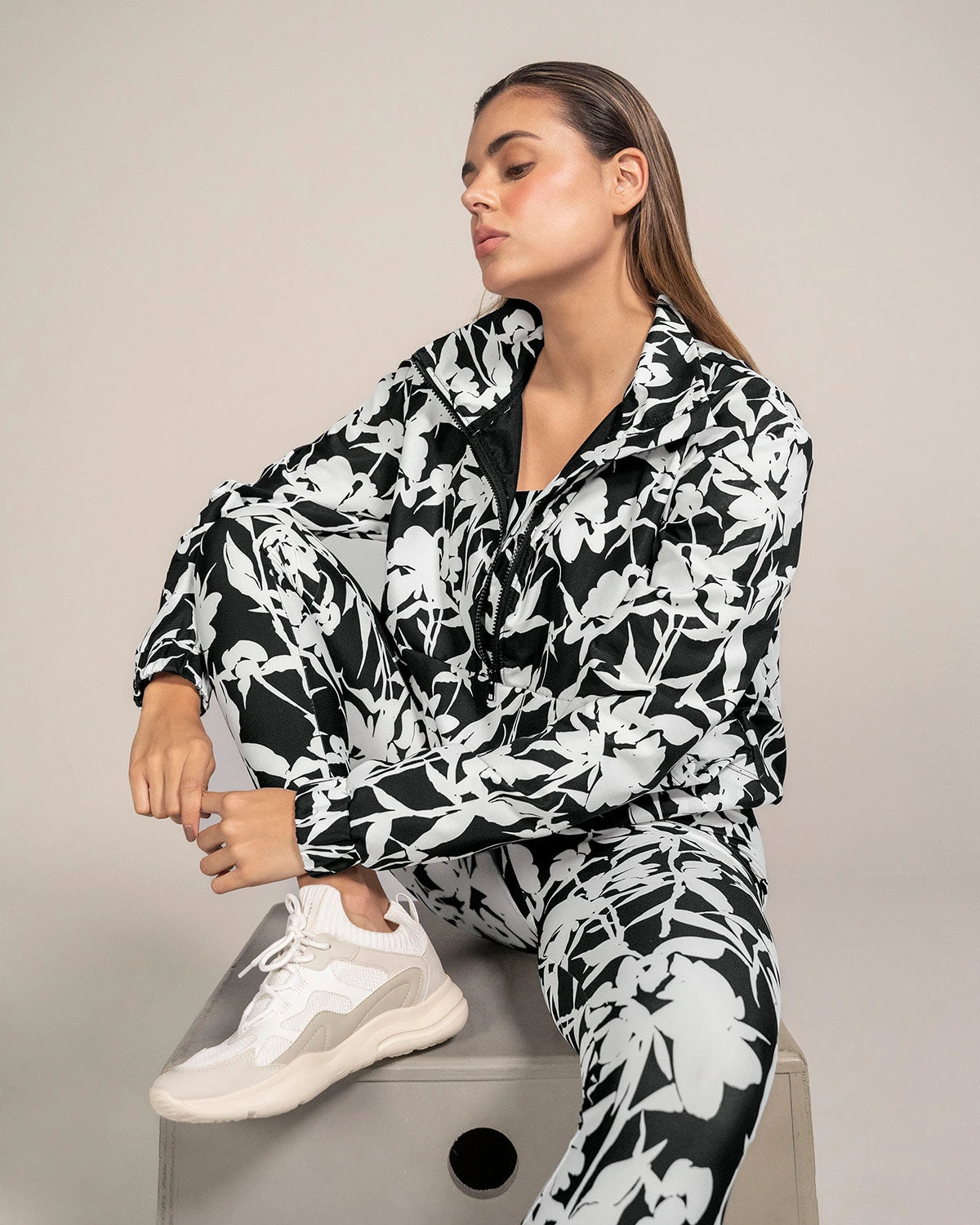 Quick Dry Active Jacket With Front Pocket 7 Quick Dry Active Jacket With Front Pocket - Image 5