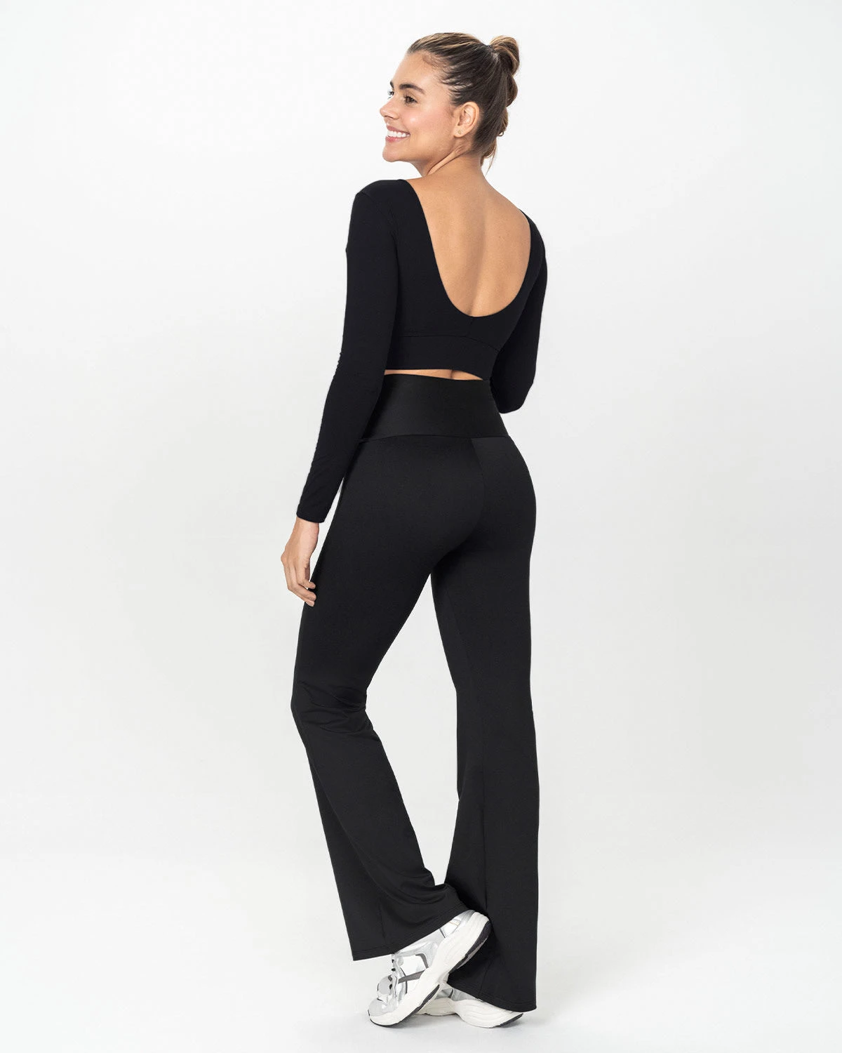 Long Sleeve Sports Crop Top 6 Long Sleeve Sports Crop Top - Image 4