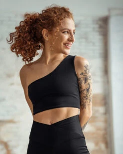 Double Sided One Shoulder Sports Bra 9 Double Sided One Shoulder Sports Bra -Leonisa Sale Store 19AA01 509 1200X1500 3