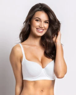 Tirangle Bra High Coverage Underarm And Back 26 Tirangle Bra High Coverage Underarm And Back -Leonisa Sale Store 71339 000 1200X1500 1